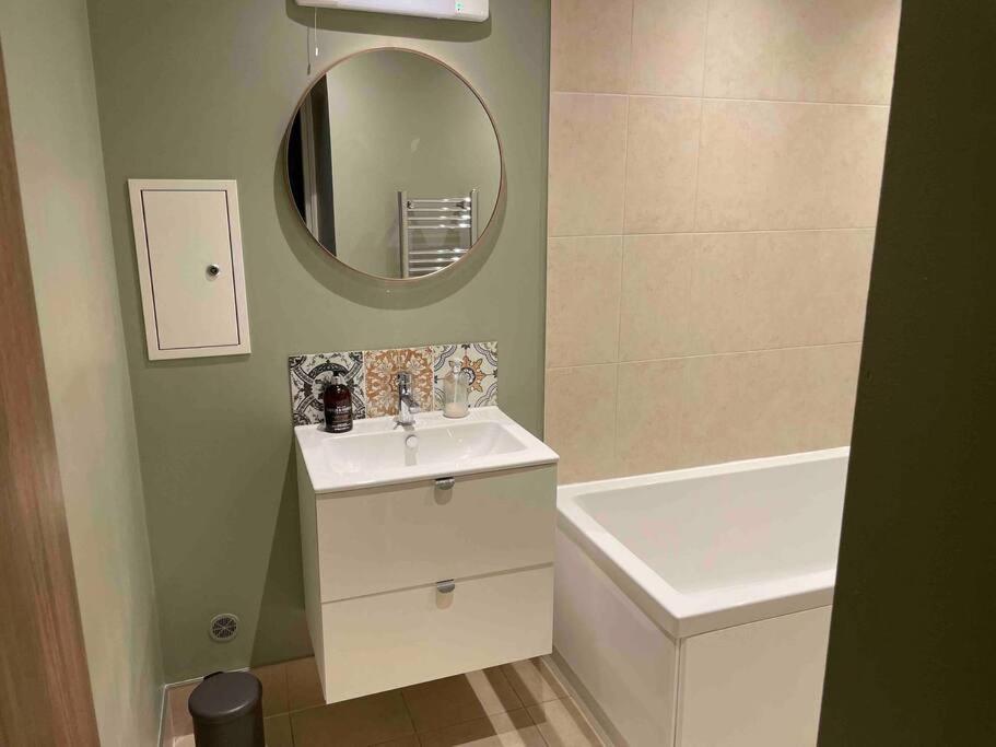 Stunning Apartment By The Leas, West End Folkestone Bagian luar foto
